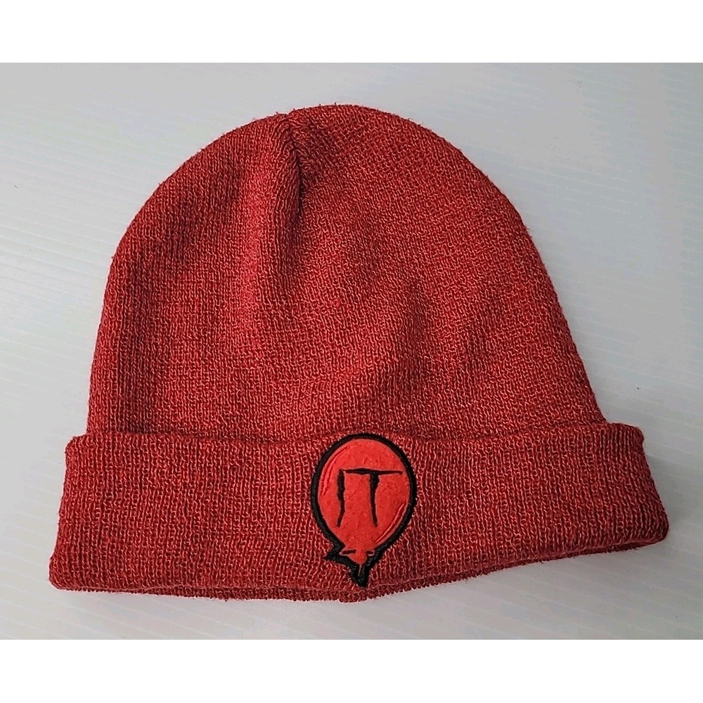 IT Pennywise Knit Beanie Hat Red Stretch Front Patch One Size EUC